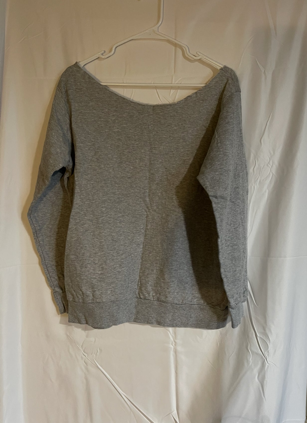 Off the shoulder crewneck