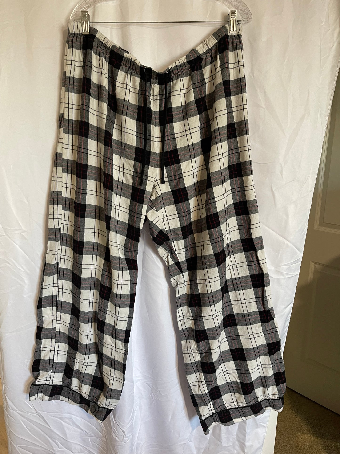 XL Plaid Pajama Bottoms